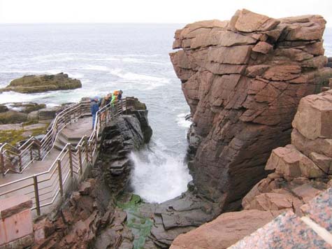 Thunder Hole (photo by Mark Malnati)